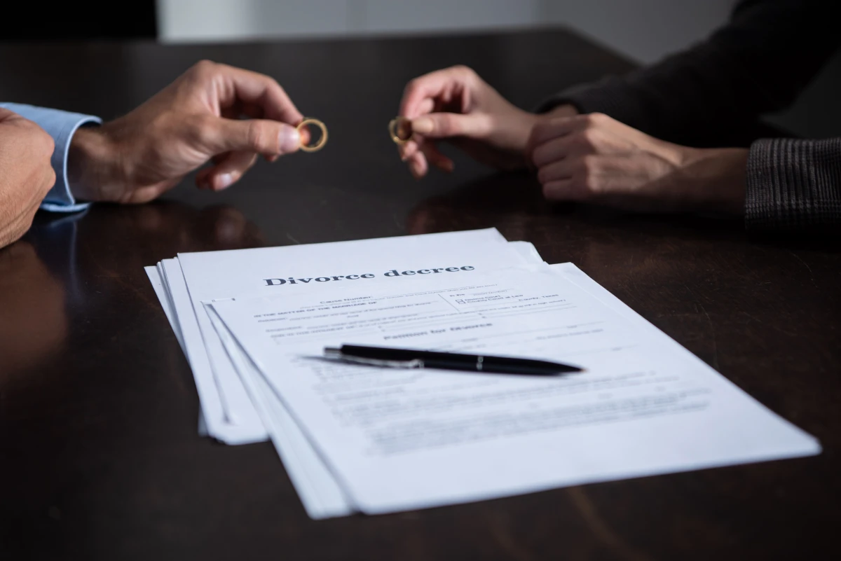 La prestation compensatoire dévoilée : les critères légaux qui déterminent votre avenir financier post-divorce