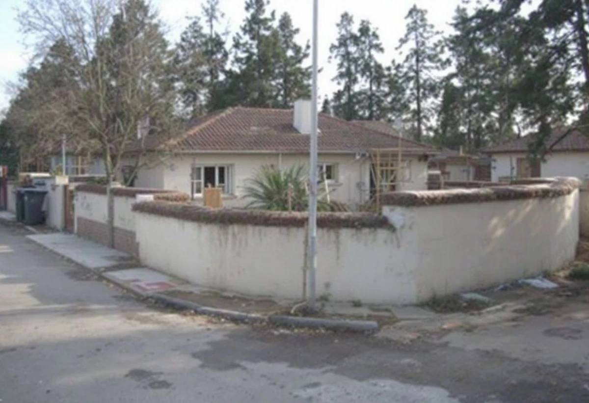 Que faire si un voisin empiète sur mon terrain avec des constructions ?
